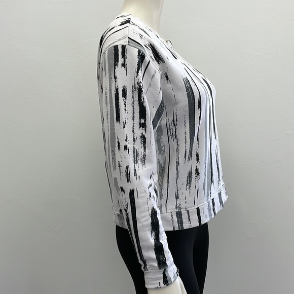 NWOT • Monki Crew Neck Terry Pullover in Paint Stroke Print. - Picture 2 of 14